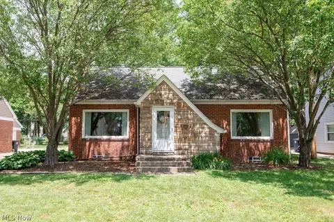 261 Malden St, Akron, OH 44313