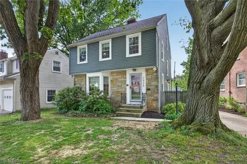 3525 Edison Rd, Cleveland Heights, OH 44121