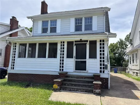 18214 Windward Rd, Cleveland, OH 44119