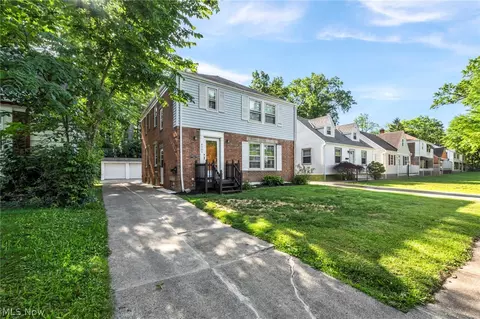 4141 W 157th St, Cleveland, OH 44135