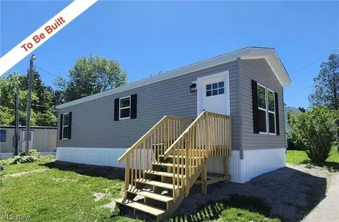 8323 Eagle Rd #50, Kirtland, OH 44094