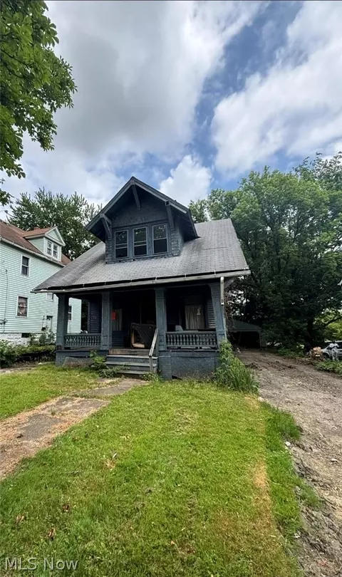 40 W Woodbine Ave, Youngstown, OH 44505