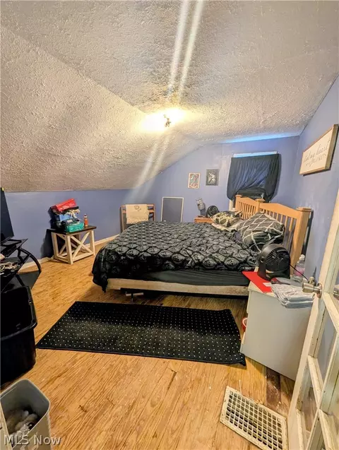 Bedroom - 5401 Fleming Ave, Lorain, OH 44055 photo 4 of 4