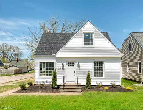 2716 Lincoln Ave, Parma, OH 44134