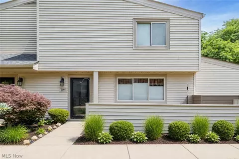 3093 Bay Landing Dr, Westlake, OH 44145