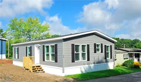 8323 Eagle Rd #46, Kirtland, OH 44094