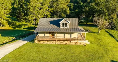 9076 Harris Hwy, Belleville, WV 26133
