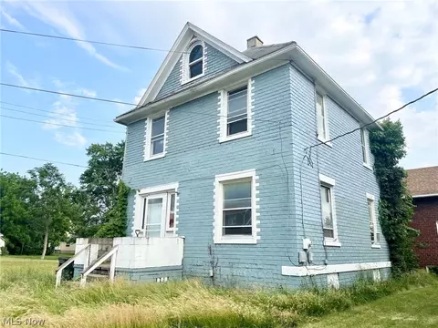 1720 5th St SE, Canton, OH 44707