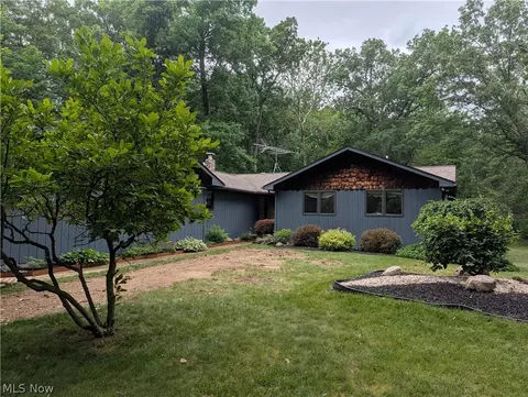 2354 Sunnyside Rd, Vermilion, OH 44089