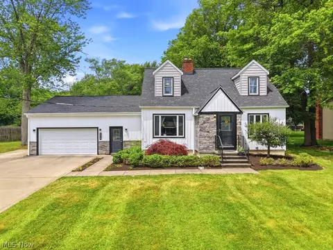 534 Miner Rd, Highland Heights, OH 44143