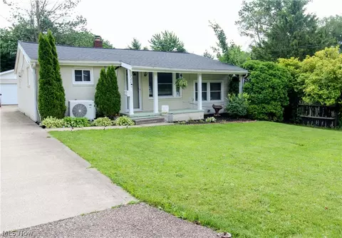 720 Emerson Ave NW, North Canton, OH 44720