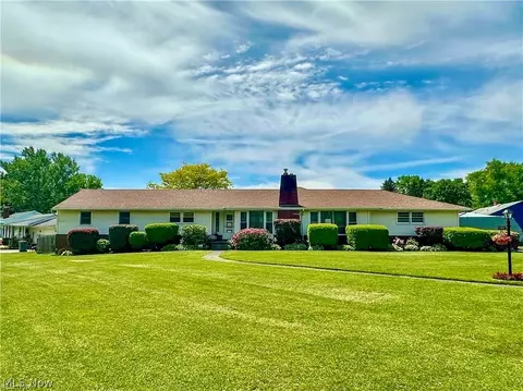 2308 Bears Den Rd, Youngstown, OH 44511