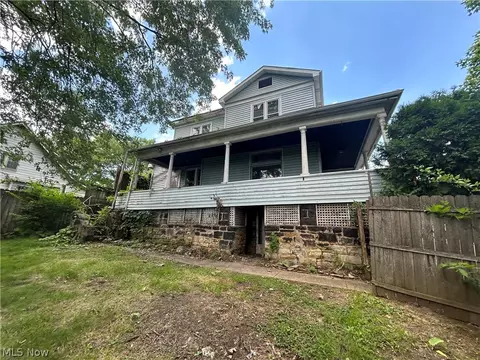 1105 State St, Steubenville, OH 43952