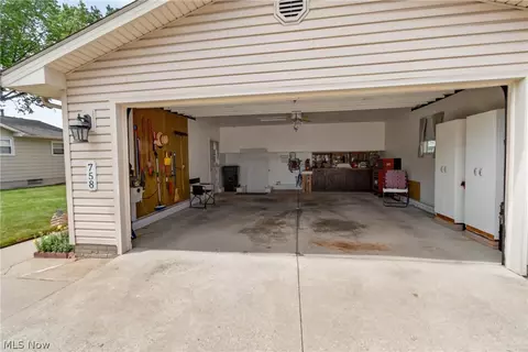 758 Abbe Rd N, Elyria, OH 44035 photo 34