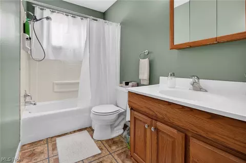 758 Abbe Rd N, Elyria, OH 44035 photo 15