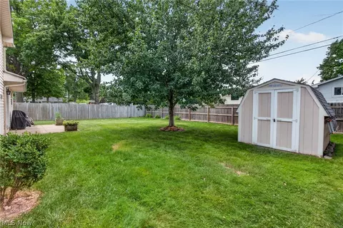 758 Abbe Rd N, Elyria, OH 44035 photo 32