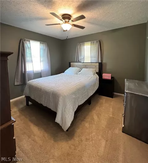 Bedroom - 4686 Knickerbocker Cir, Ashtabula, OH 44004 photo 1 of 3