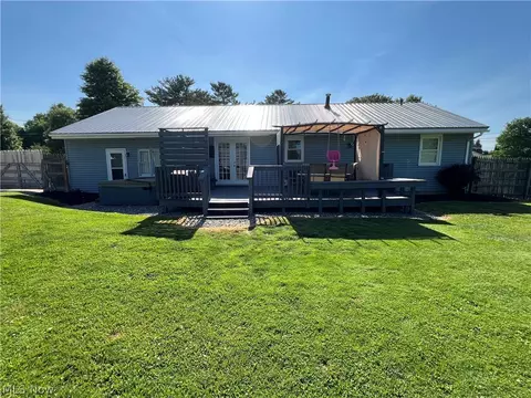 Exterior - 4686 Knickerbocker Cir, Ashtabula, OH 44004 photo 7 of 14