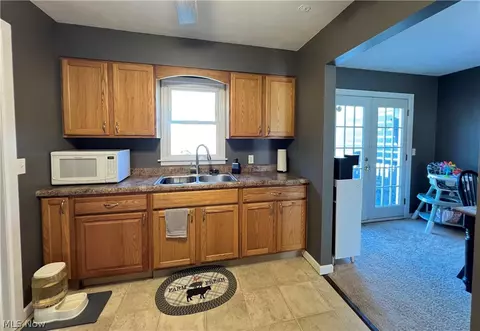 Entry Way - 4686 Knickerbocker Cir, Ashtabula, OH 44004 photo 1 of 1