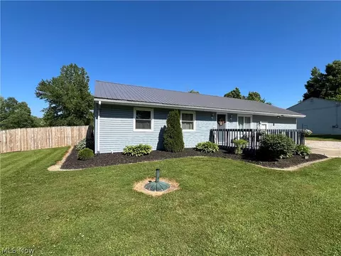Exterior - 4686 Knickerbocker Cir, Ashtabula, OH 44004 photo 2 of 14