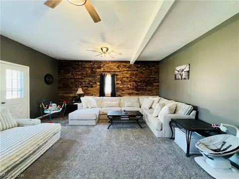 Living - 4686 Knickerbocker Cir, Ashtabula, OH 44004 photo 2 of 3