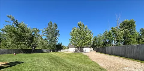 Exterior - 4686 Knickerbocker Cir, Ashtabula, OH 44004 photo 10 of 14