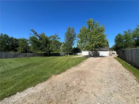 Exterior - 4686 Knickerbocker Cir, Ashtabula, OH 44004 photo 12 of 14
