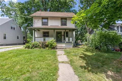 126 Fairview Ave, Wadsworth, OH 44281