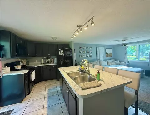 10519 Dewhurst Rd, Elyria, OH 44035 photo 7