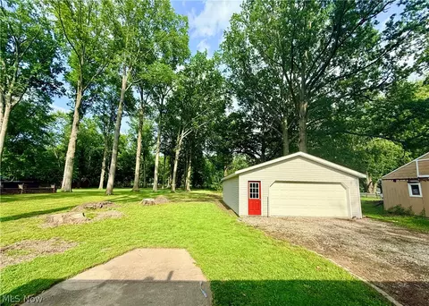 10519 Dewhurst Rd, Elyria, OH 44035 photo 18