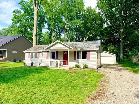10519 Dewhurst Rd, Elyria, OH 44035
