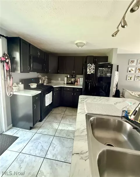 10519 Dewhurst Rd, Elyria, OH 44035 photo 6