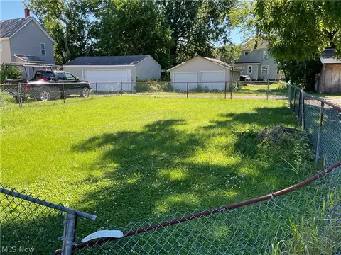 2704 8th St NW, Canton, OH 44708 photo 7