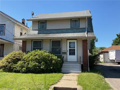 2704 8th St NW, Canton, OH 44708