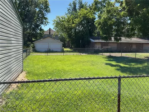 2704 8th St NW, Canton, OH 44708 photo 6