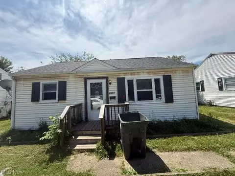 2405 Harmont Ave NE, Canton, OH 44705