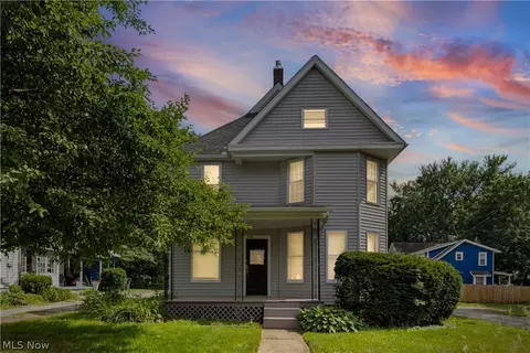 690 Upson St, Akron, OH 44305