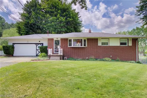 6787 Glenmere Ave NE, Canton, OH 44721