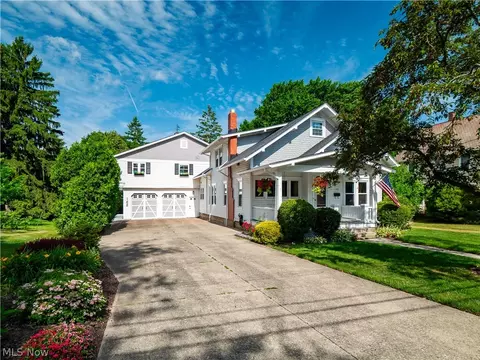 188 Jackson St, Amherst, OH 44001