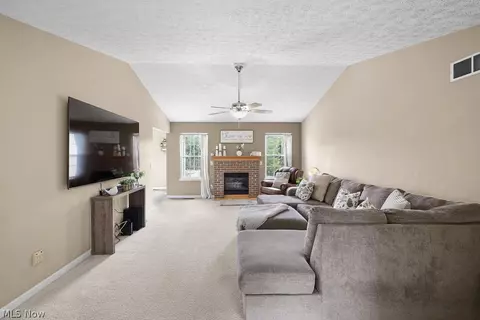 6514 Candlestick Ave NE, Canton, OH 44721 photo 4