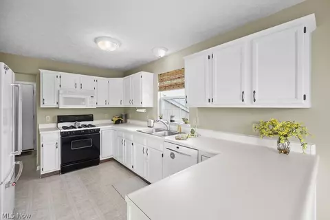 6514 Candlestick Ave NE, Canton, OH 44721 photo 13
