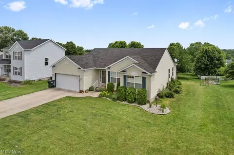 6514 Candlestick Ave NE, Canton, OH 44721 photo 2