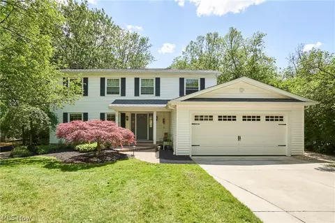 32630 Stony Brook Ln, Solon, OH 44139
