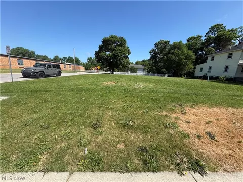 2343 N Ridge Rd E, Lorain, OH 44055 photo 3