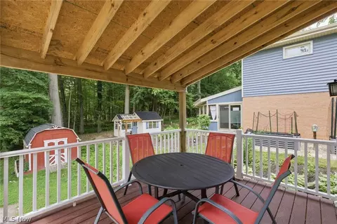 Exterior - 858 Cliffside Dr, Akron, OH 44313 photo 2 of 7