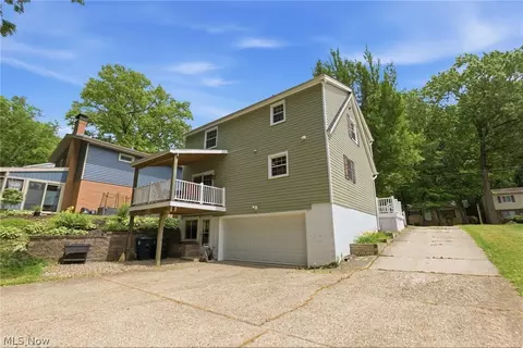 Exterior - 858 Cliffside Dr, Akron, OH 44313 photo 3 of 7