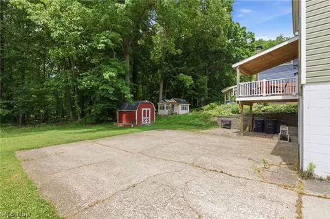 Exterior - 858 Cliffside Dr, Akron, OH 44313 photo 5 of 7