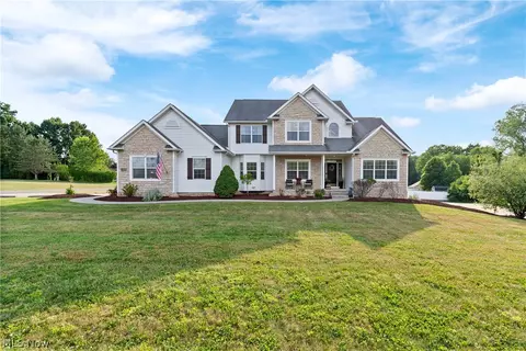 10689 Cleveland Ave NW, Uniontown, OH 44685