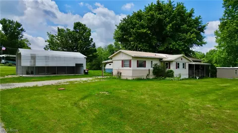 875 Mobile Dr, Zanesville, OH 43701