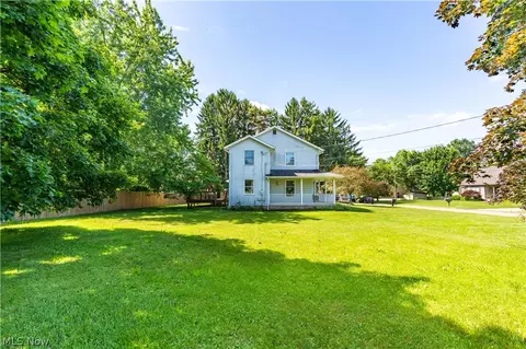 Exterior - 6246 Marelis Ave NE, Canton, OH 44721 photo 4 of 8